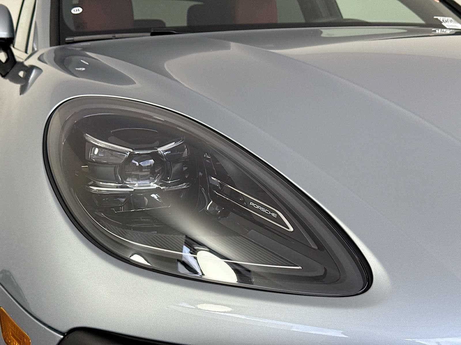 New 2025 Porsche Macan S AWD/4WD image 28