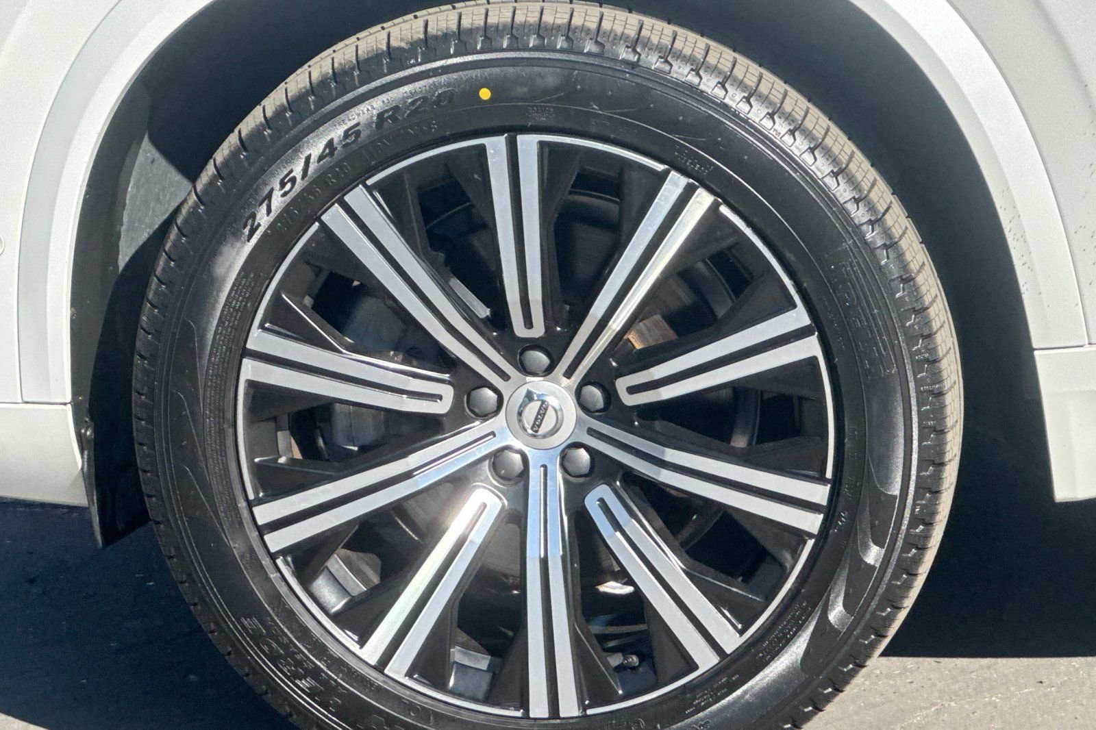 Certified 2024 Volvo XC90 B6 Plus image 12