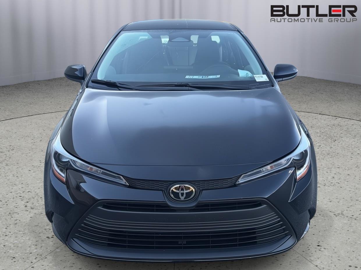 New 2027 Toyota Corolla LE FWD image 9