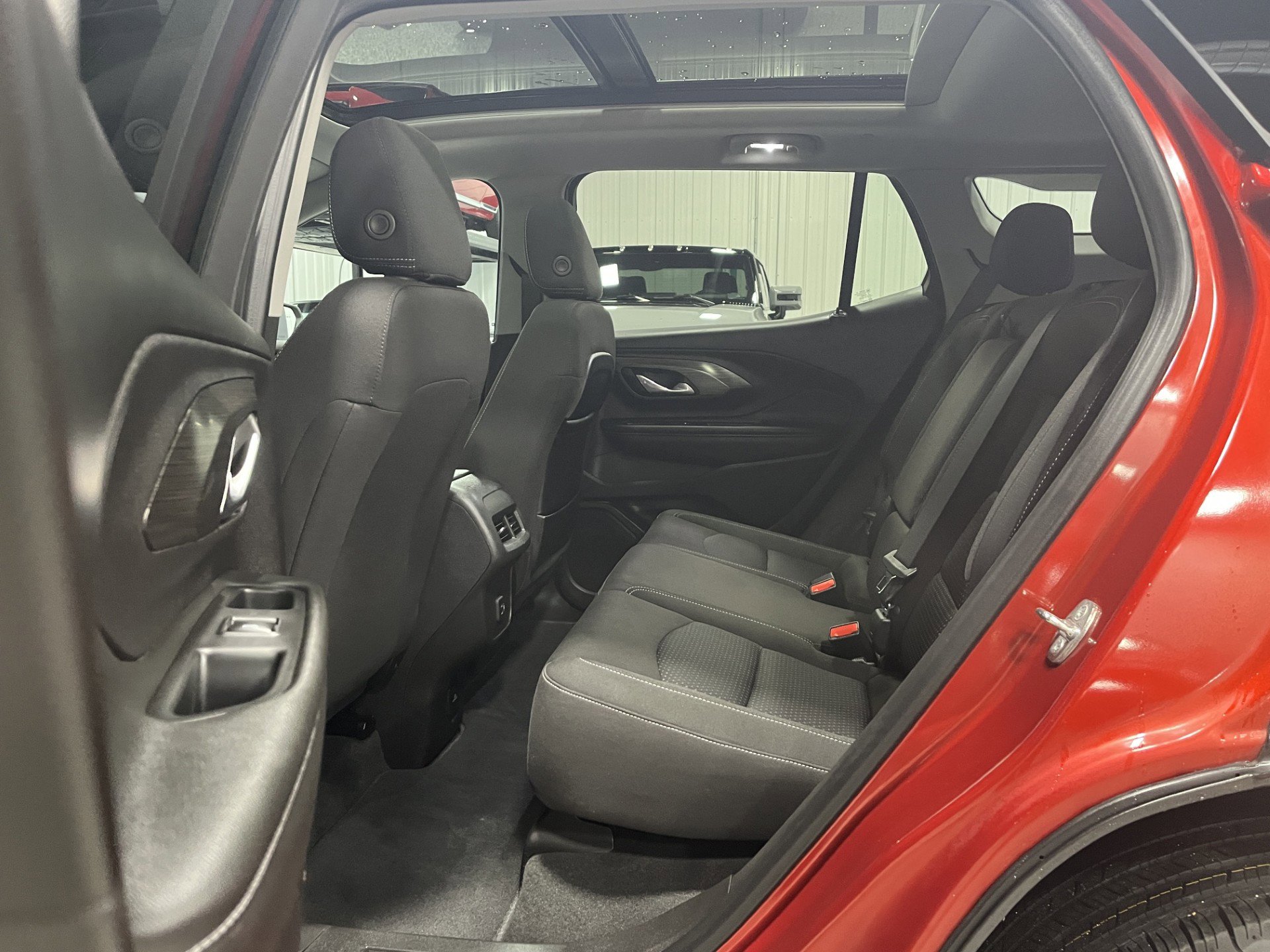 Certified 2024 GMC Terrain SLE w/ Driver Convenience Package image 10