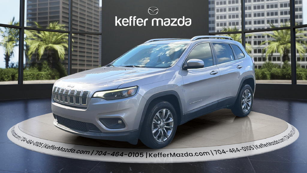 Used 2019 Jeep Cherokee Latitude Plus FWD image 3