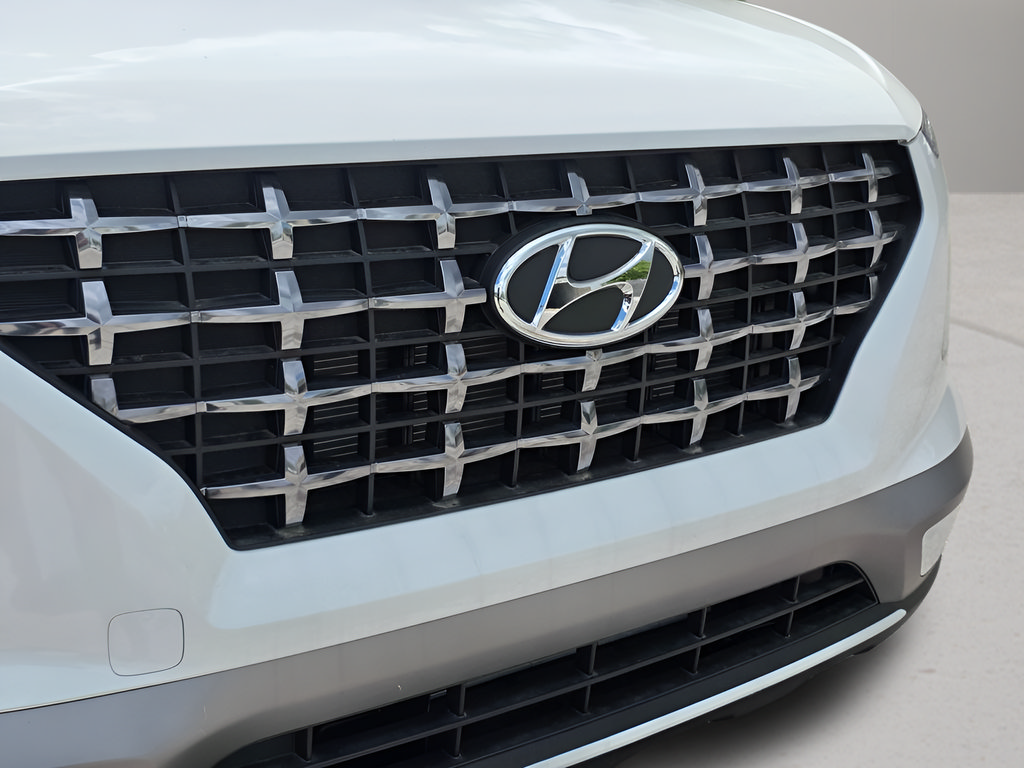 New 2026 Hyundai Venue SEL FWD image 9