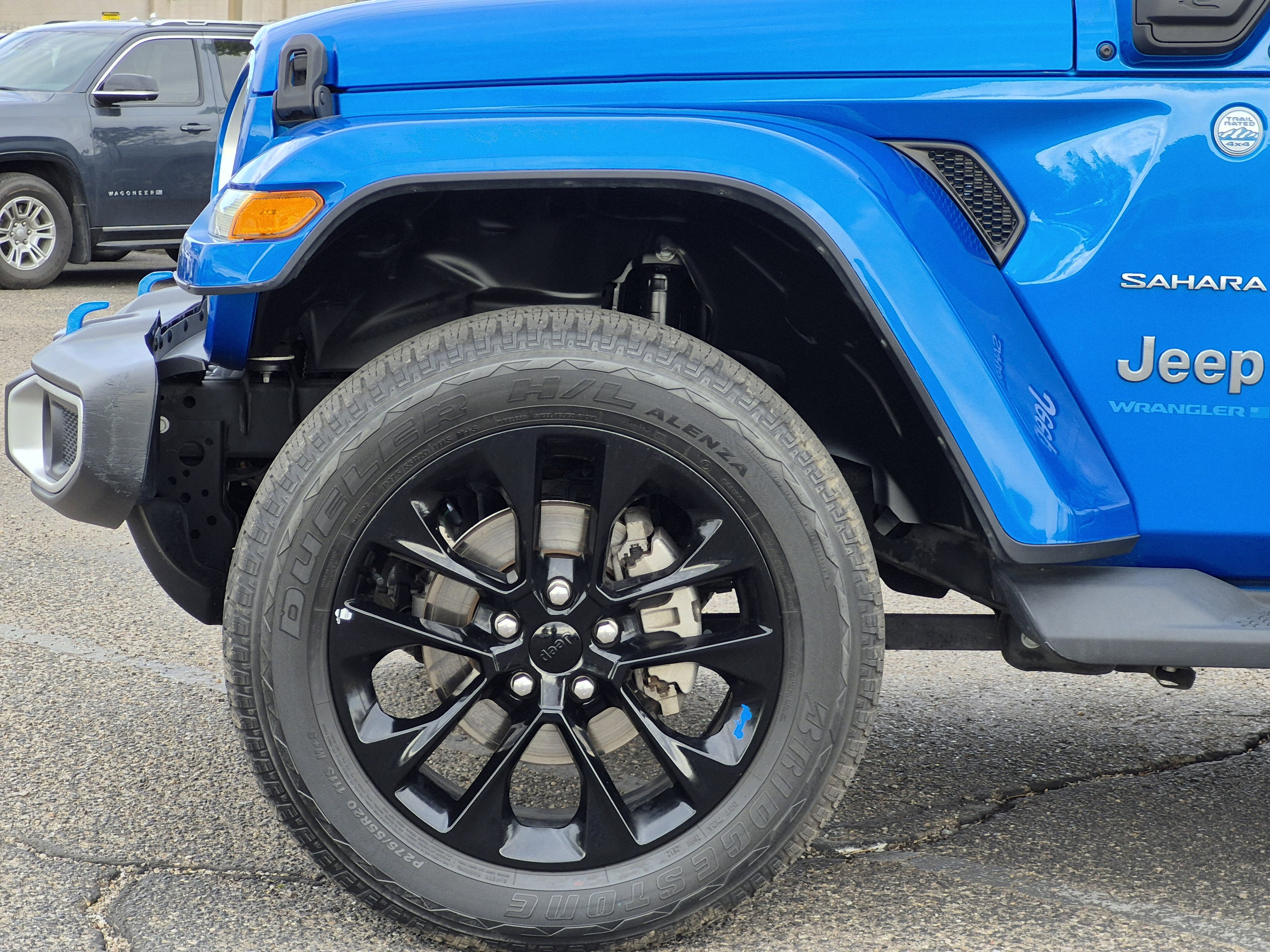 Used 2023 Jeep Wrangler Unlimited Sahara AWD/4WD image 10