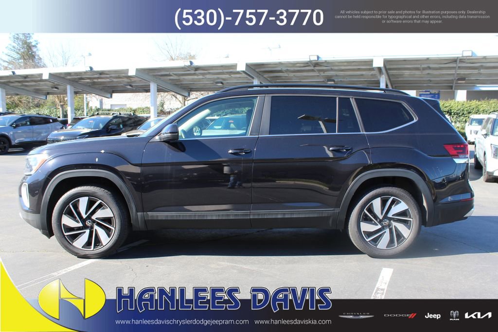 Used 2024 Volkswagen Atlas SE image 2