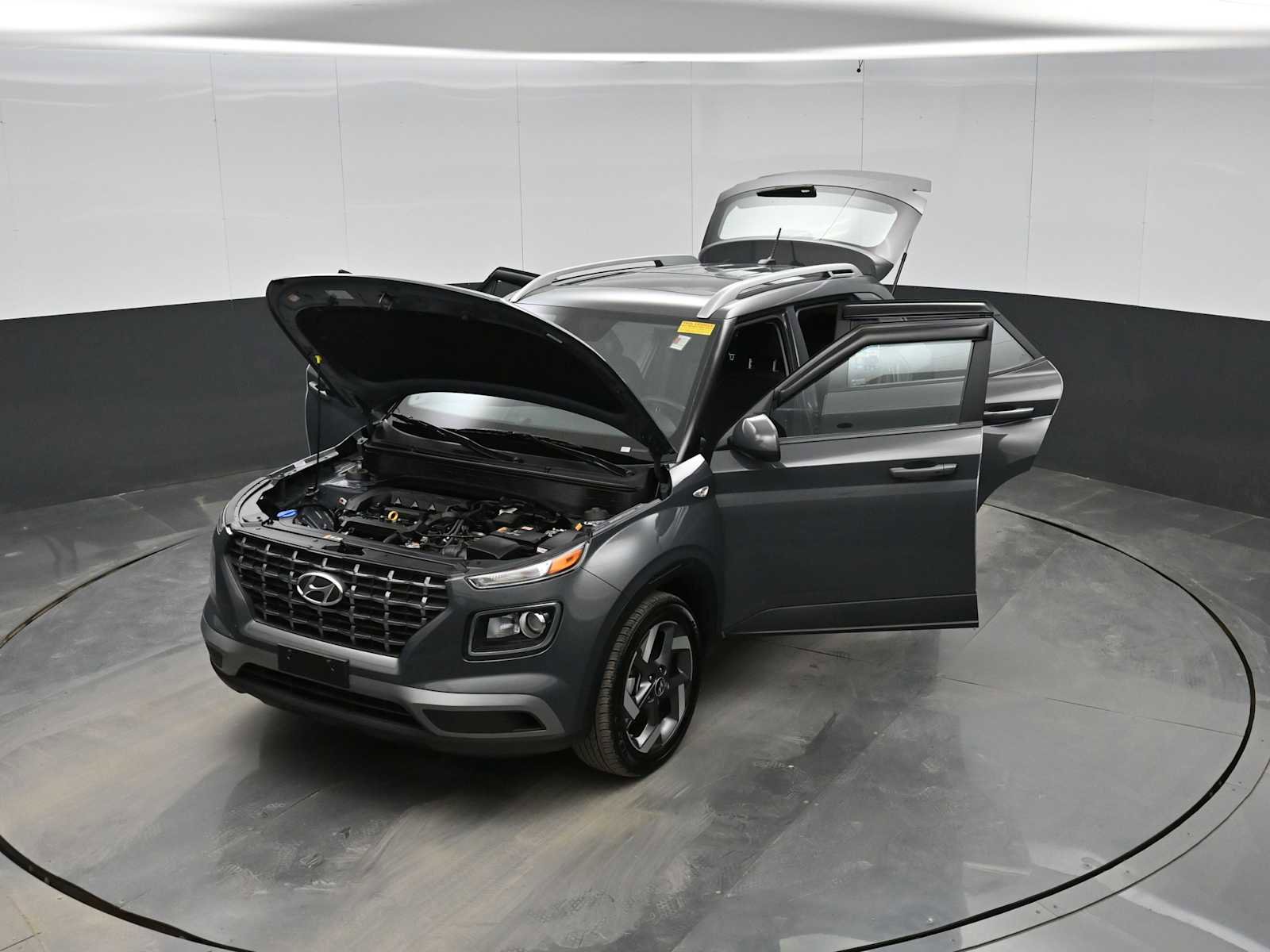 Certified 2024 Hyundai Venue SEL image 40