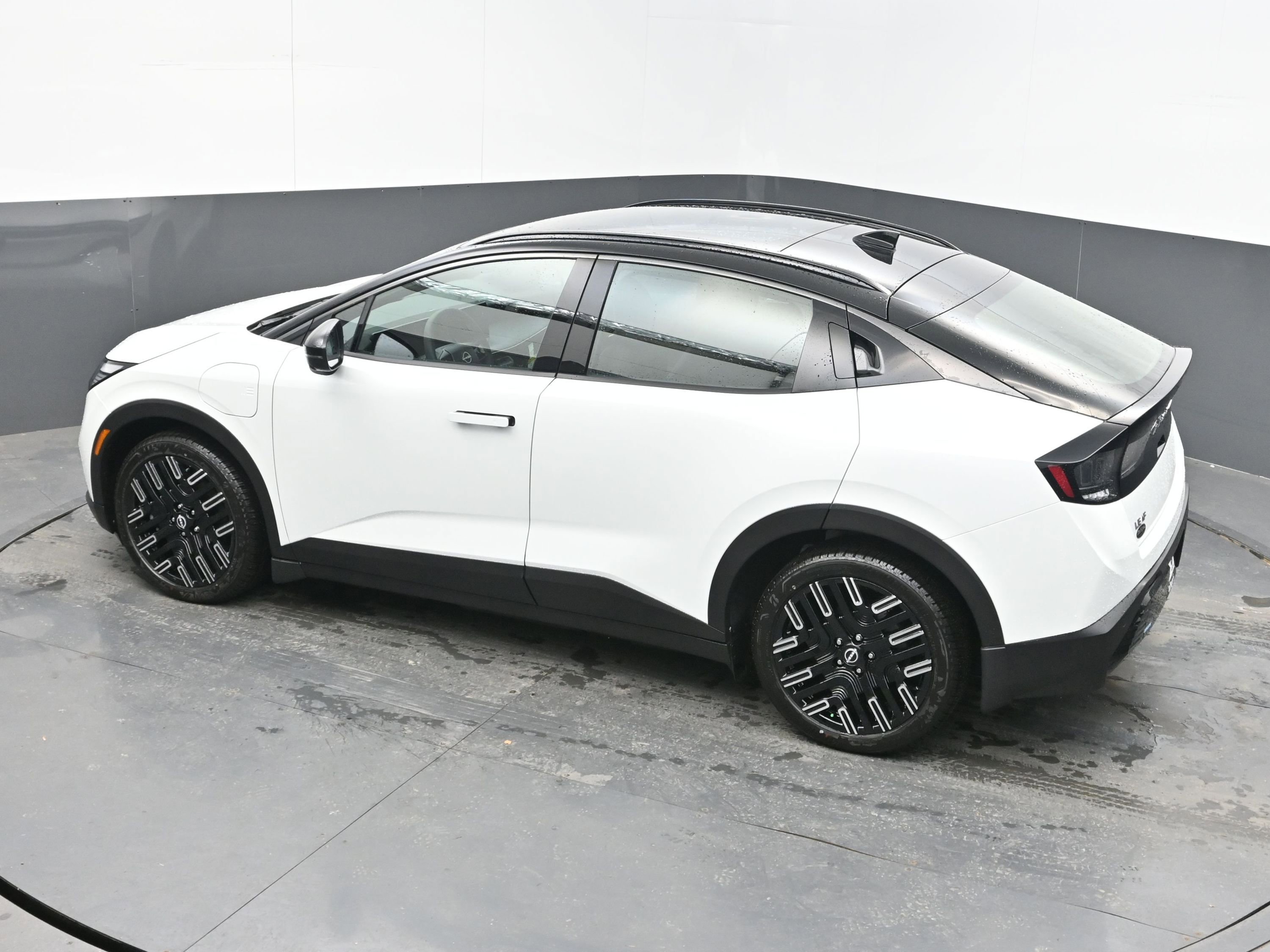 New 2026 Nissan Leaf Platinum+ image 34