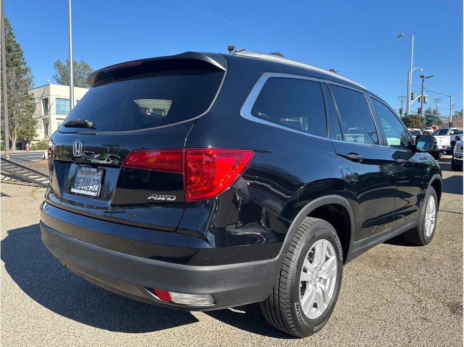 Used 2018 Honda Pilot LX image 8