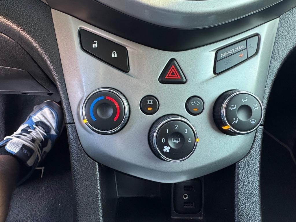 Used 2019 Chevrolet Sonic LT FWD image 20