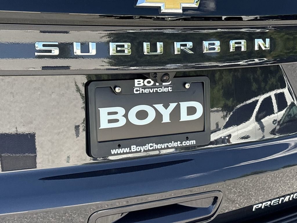 New 2025 Chevrolet Suburban Premier image 32