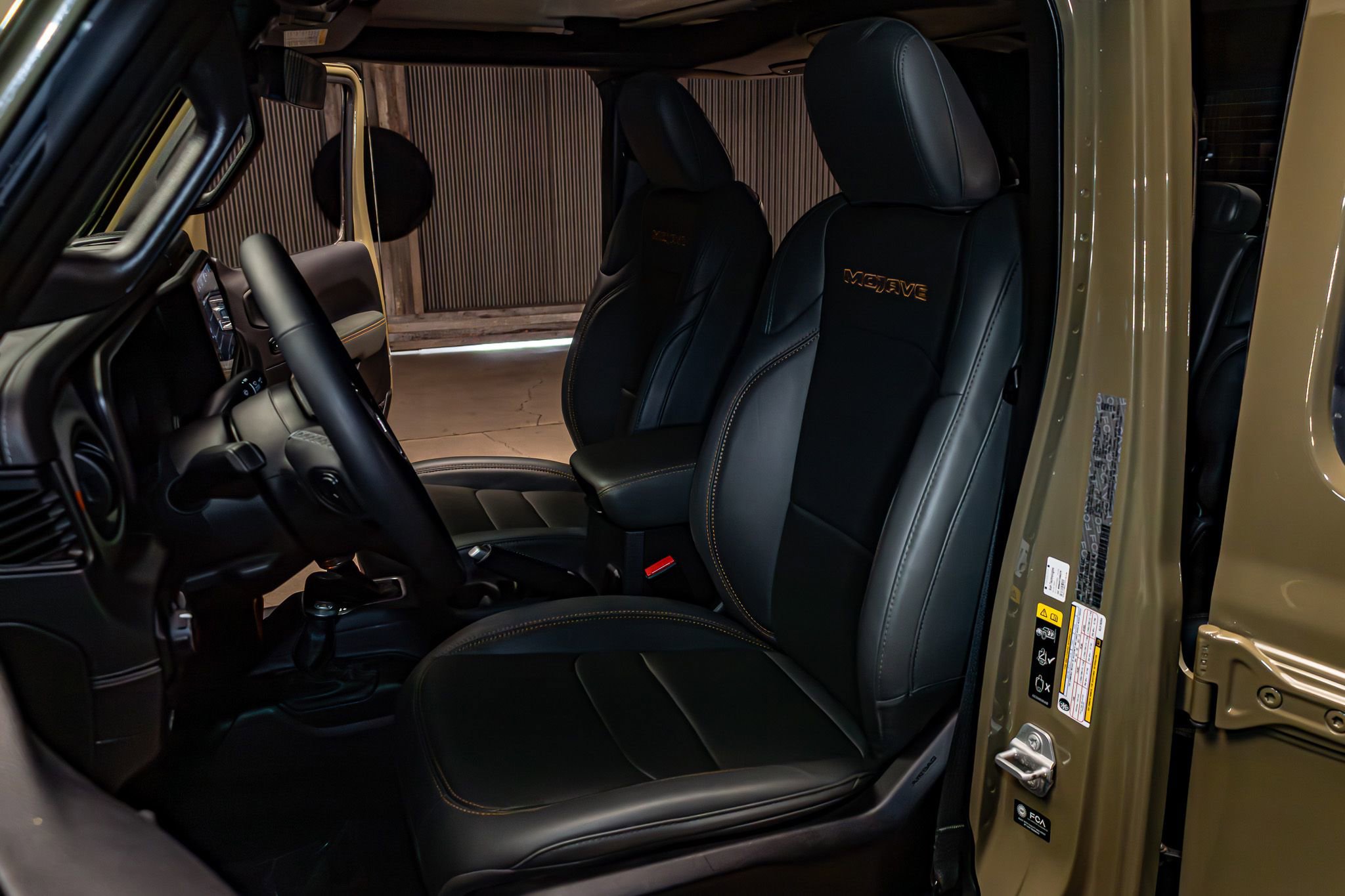 Used 2025 Jeep Gladiator Mojave image 24