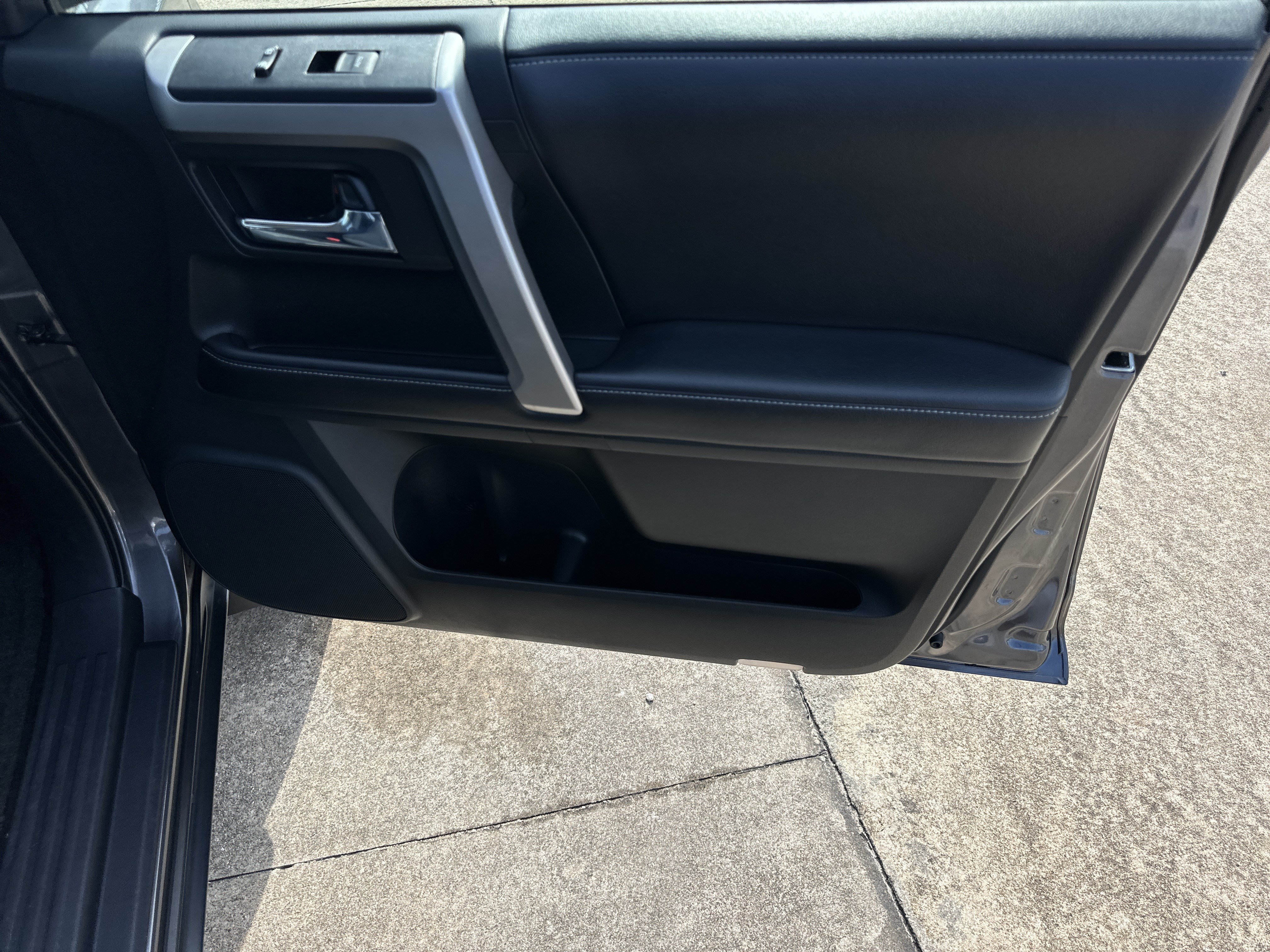 Used 2017 Toyota 4Runner SR5 Premium RWD image 15
