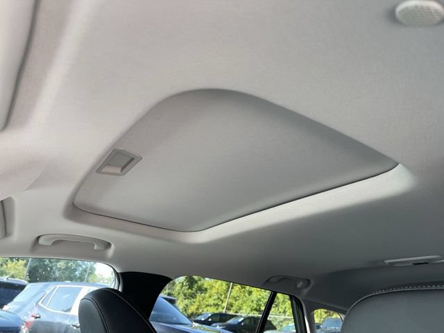 New 2026 Chevrolet Trax LT w/ Sunroof Package FWD image 21