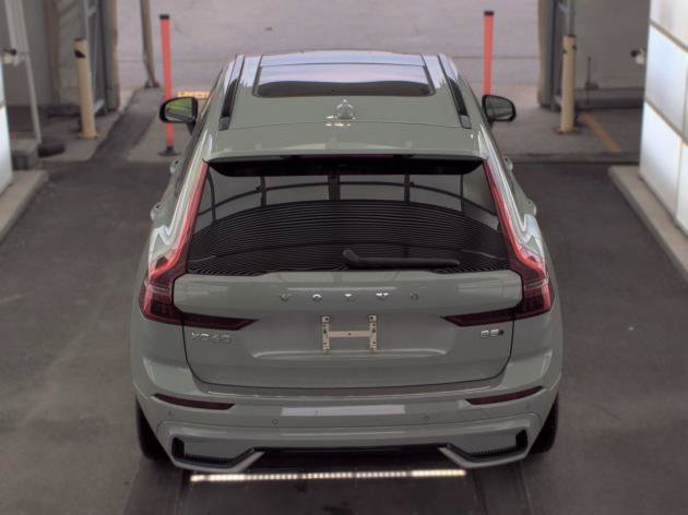 Used 2026 Volvo XC60 B5 Ultra AWD/4WD image 11
