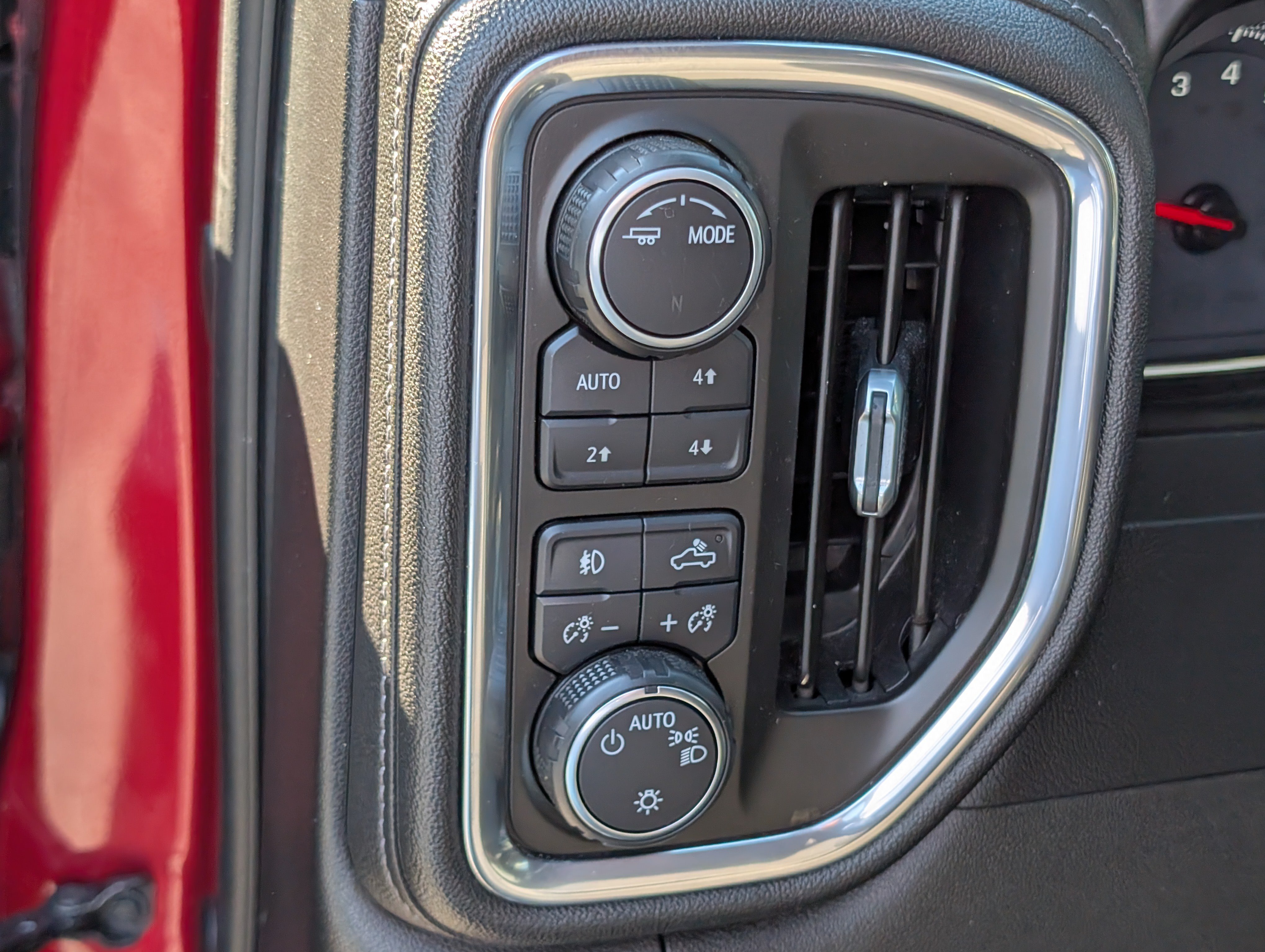 Used 2020 Chevrolet Silverado 1500 RST AWD/4WD image 22