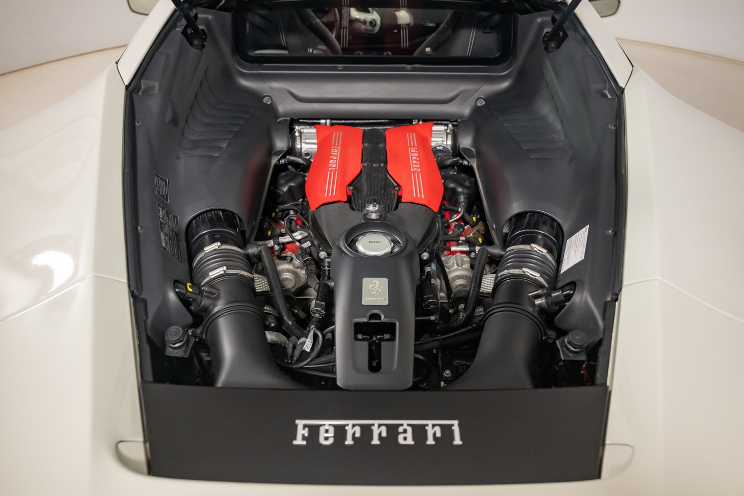 Used 2017 Ferrari 488 GTB RWD image 54