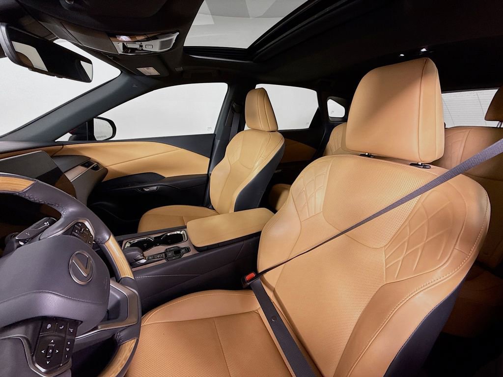 Used 2024 Lexus RX 350 Premium w/ Accessory Package (Z1) image 11