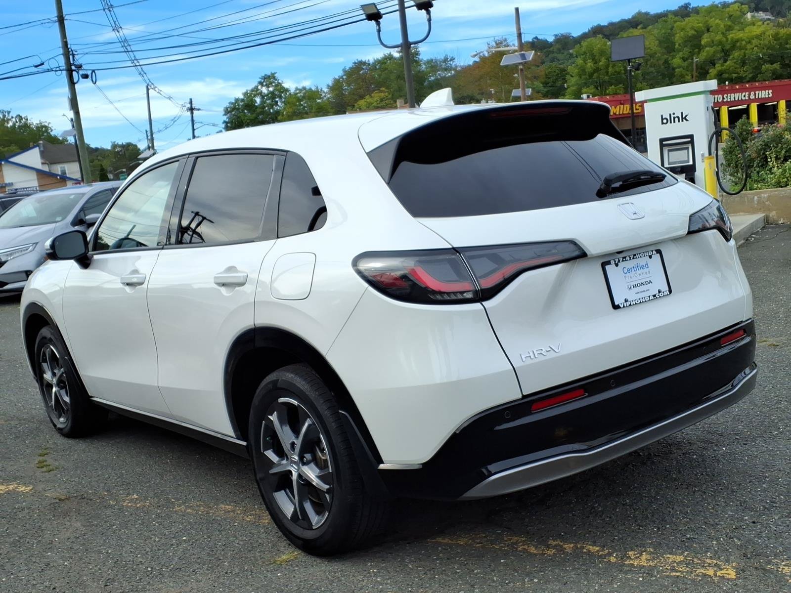 Certified 2024 Honda HR-V EX-L image 4