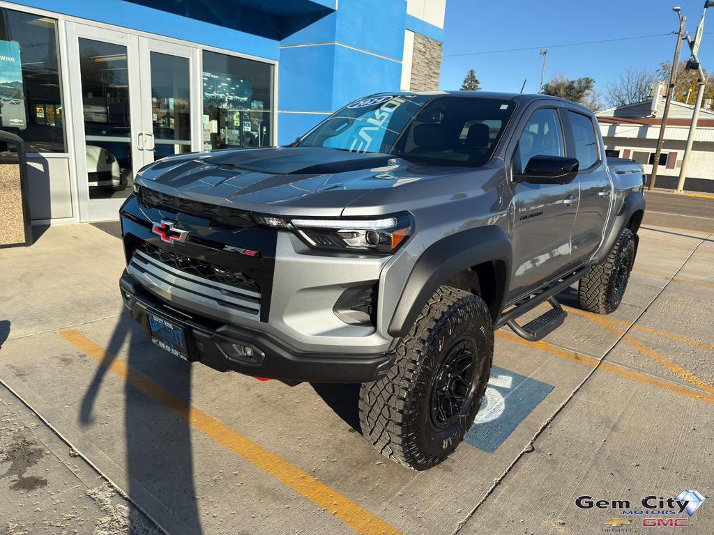 Used 2024 Chevrolet Colorado ZR2 w/ ZR2 Bison Edition image 2