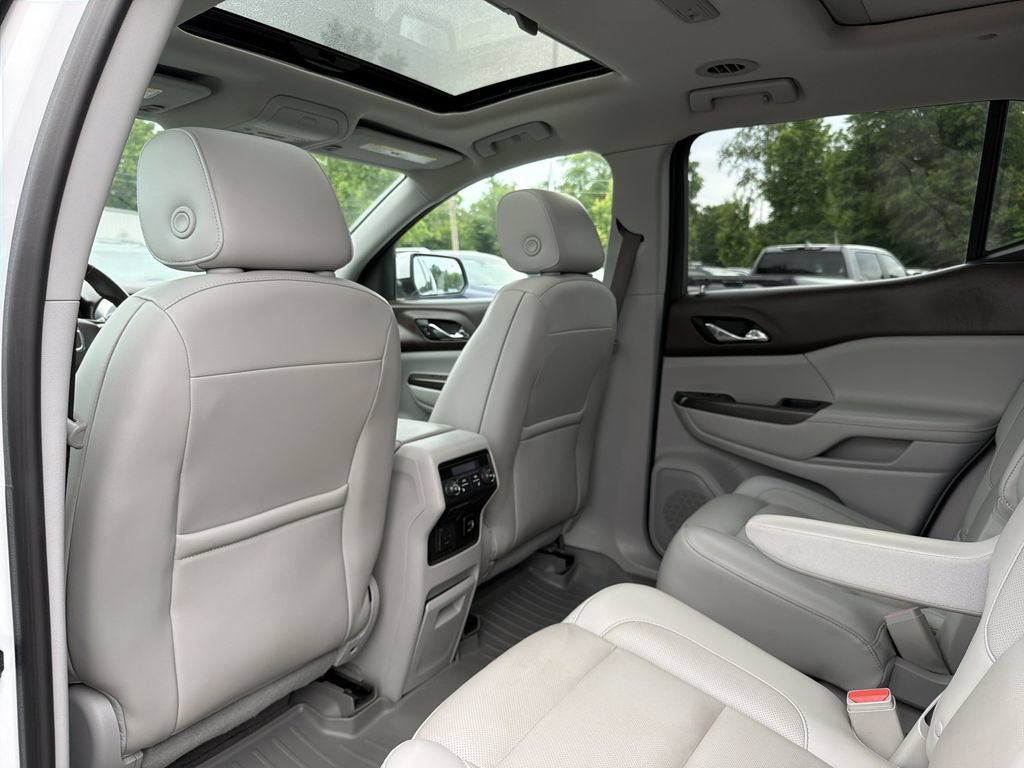 Used 2018 GMC Acadia SLT FWD image 12