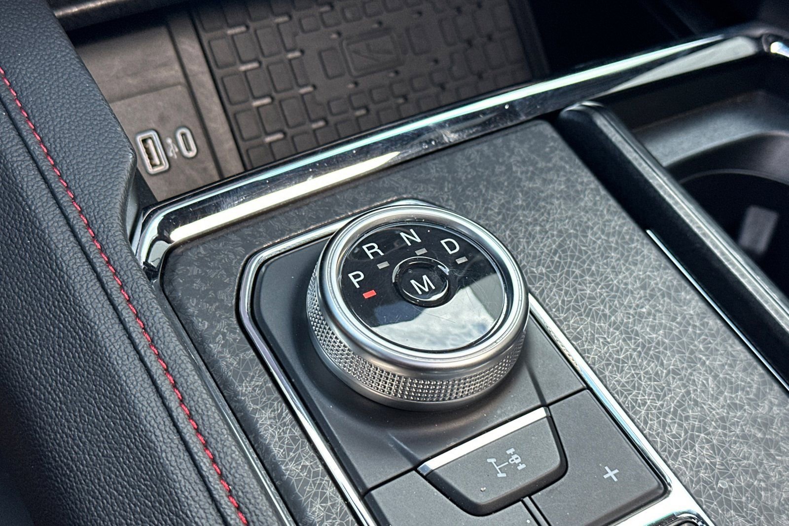 Used 2024 Ford Expedition Limited image 34