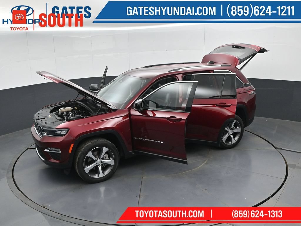 Used 2023 Jeep Grand Cherokee Limited AWD/4WD image 51