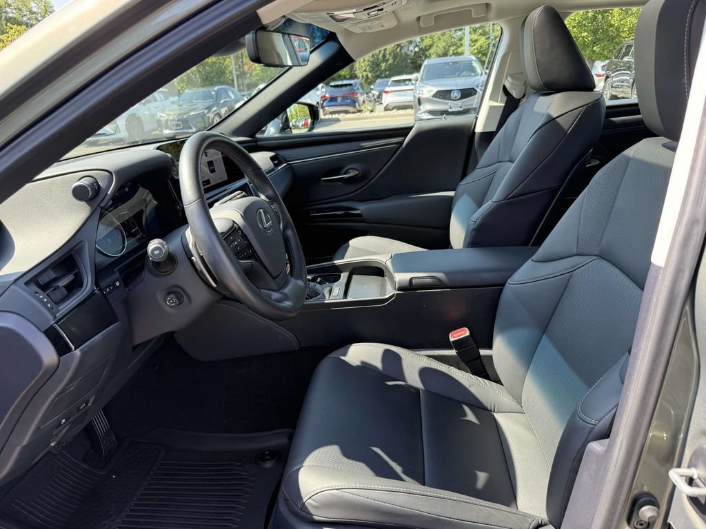 Used 2025 Lexus ES 350 w/ Premium Package FWD image 13