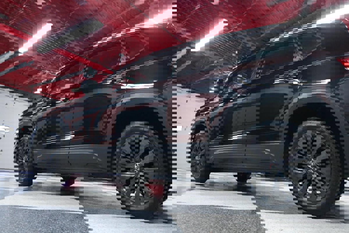 Used 2024 Volkswagen Taos S image 37