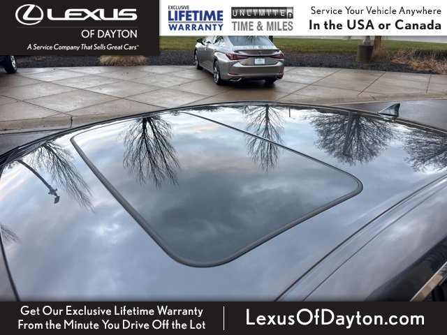 Used 2025 Lexus ES 300h w/ Luxury Package image 10