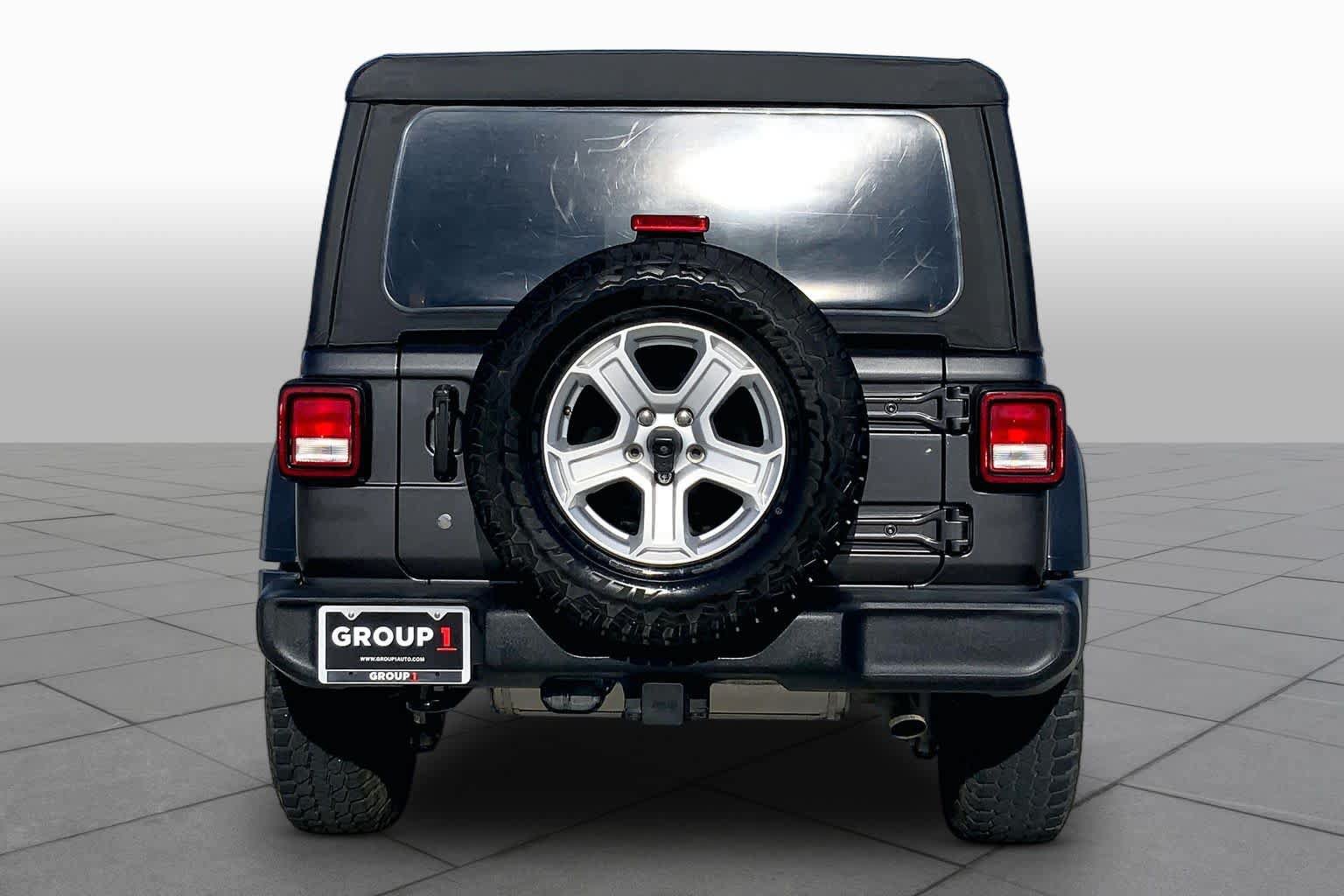 Used 2019 Jeep Wrangler Unlimited Sport S AWD/4WD image 4