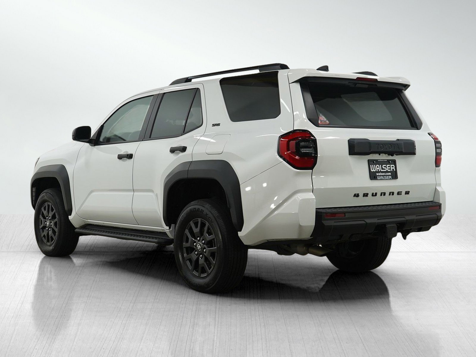 Used 2025 Toyota 4Runner SR5 image 3