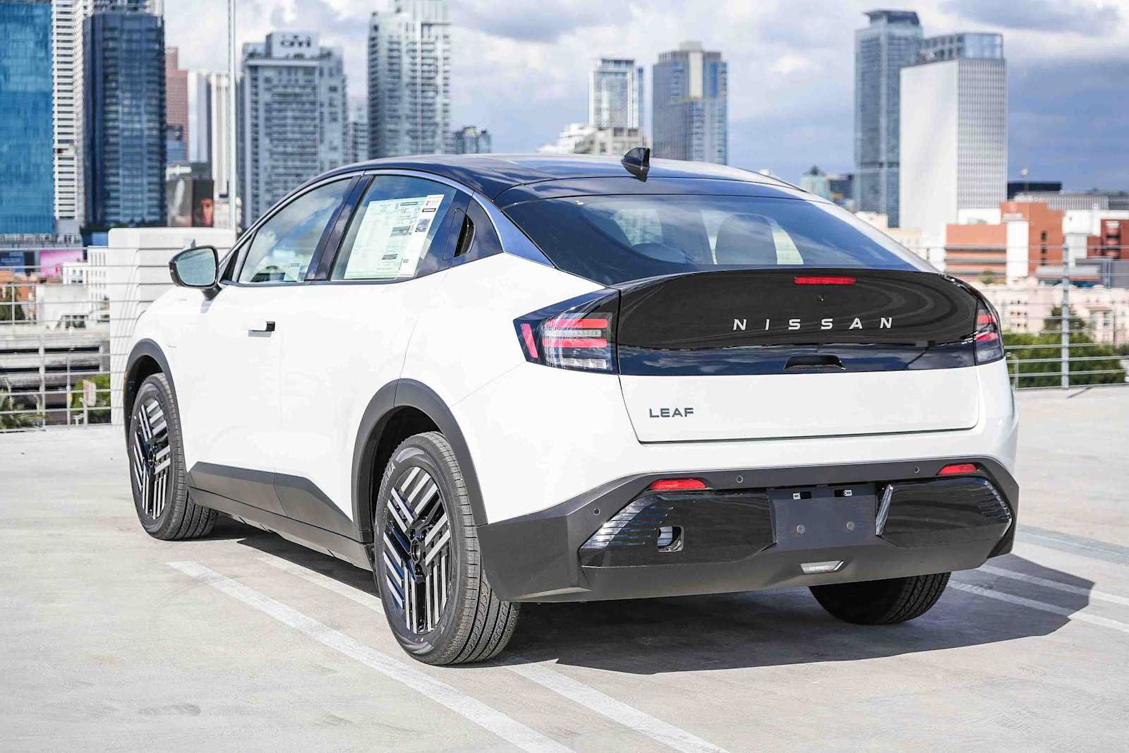 New 2026 Nissan Leaf SV+ w/ Floor Mat Package (SV+) FWD image 8