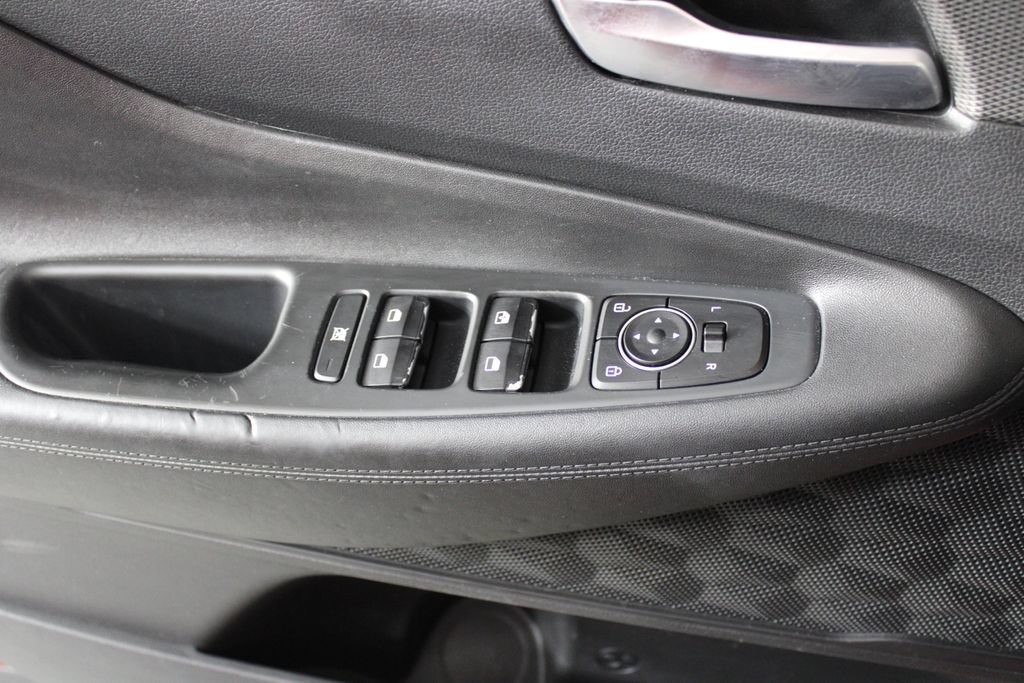 Used 2020 Hyundai Santa Fe SE FWD image 21