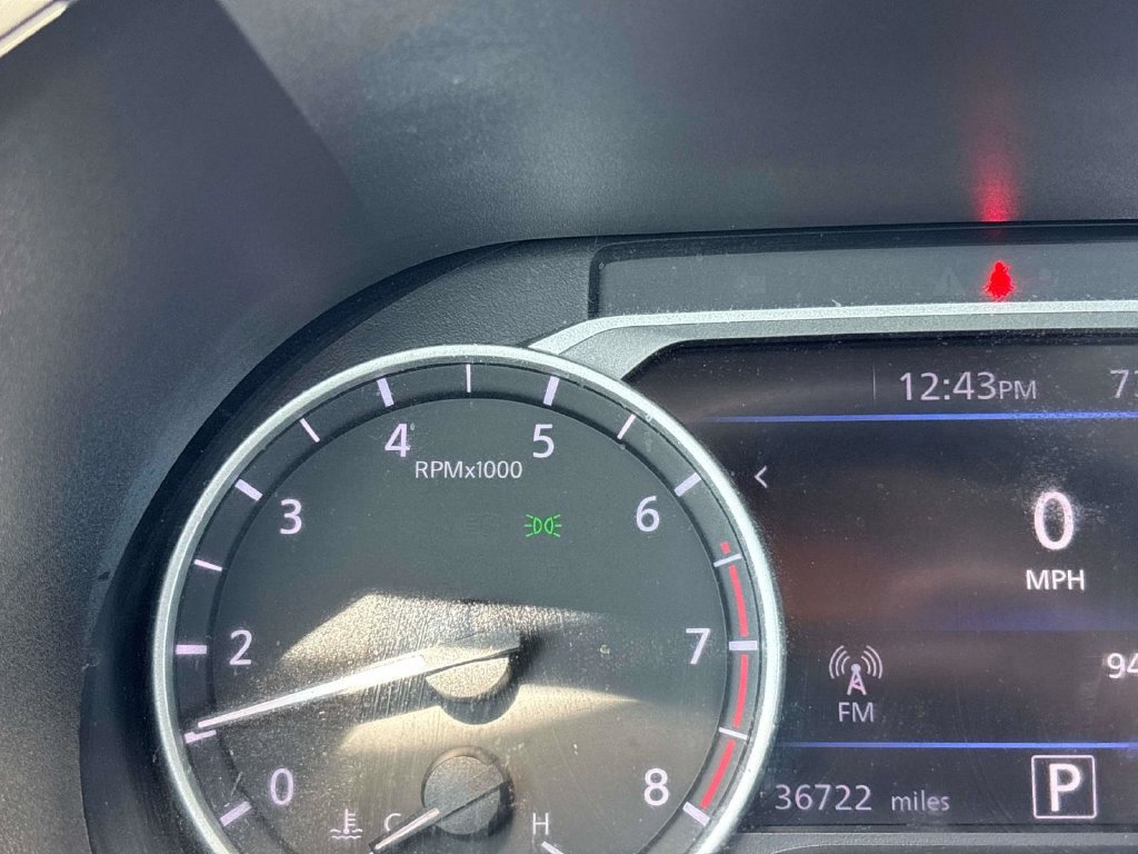 Used 2024 Nissan Sentra SR FWD image 19