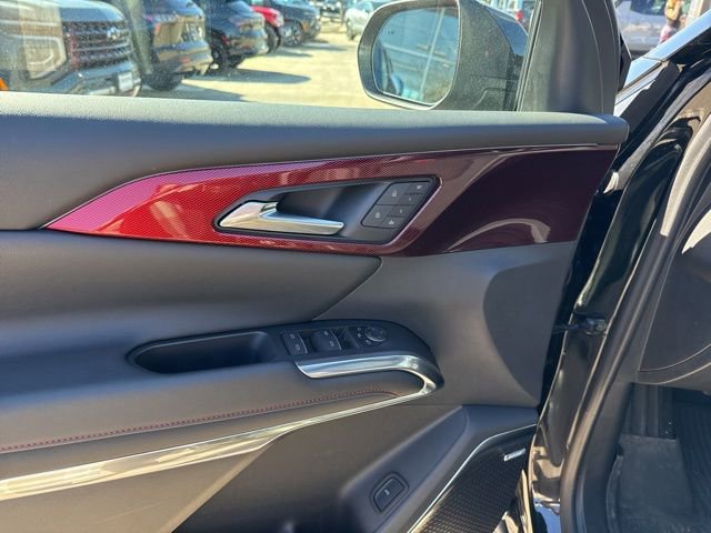 Used 2024 Chevrolet Traverse RS w/ LPO, Floor Liner Package image 18