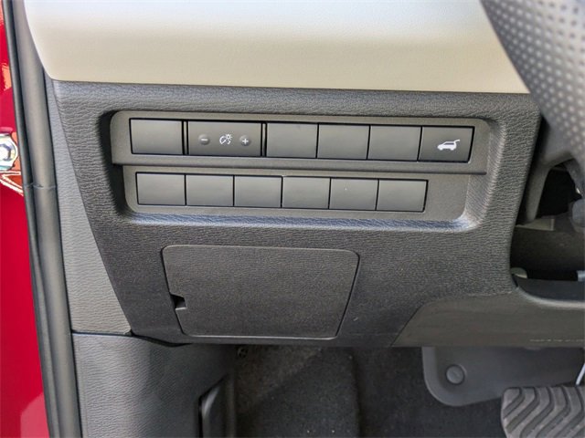 New 2025 Mitsubishi Outlander SE image 16