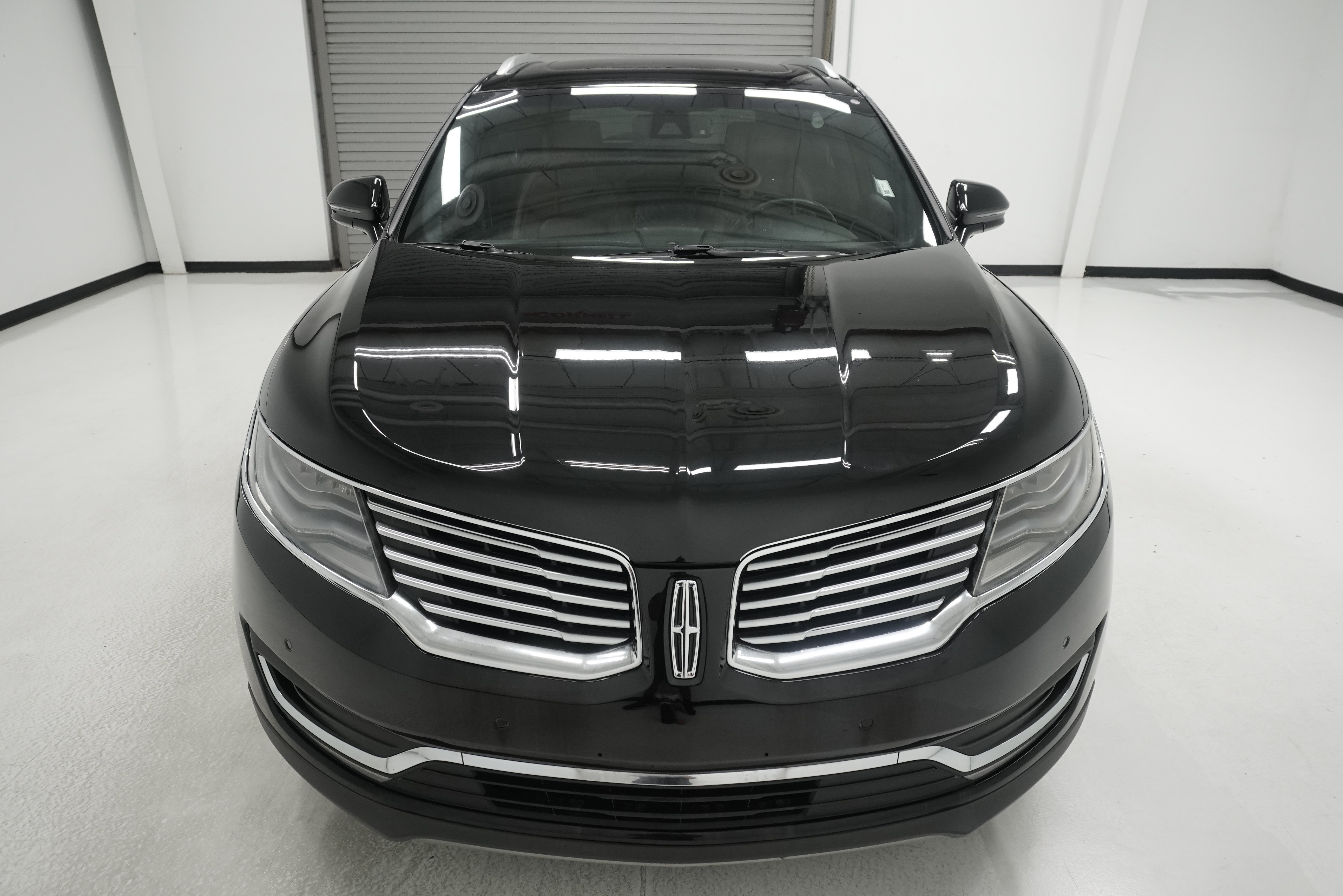 Used 2016 Lincoln MKX Reserve w/ Luxury Package FWD image 2