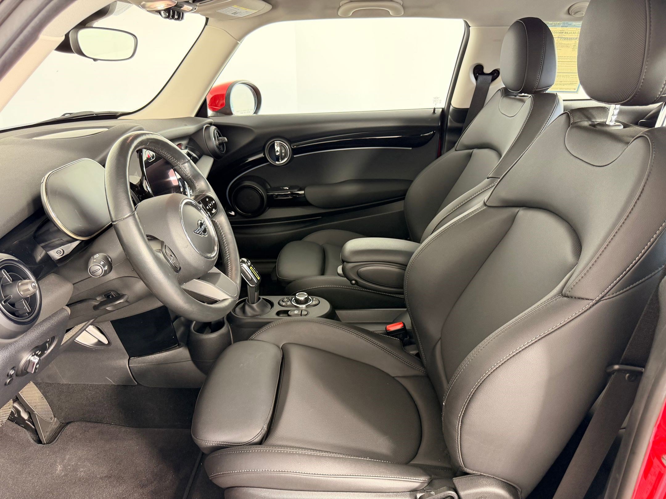 Certified 2024 MINI Cooper SE image 5