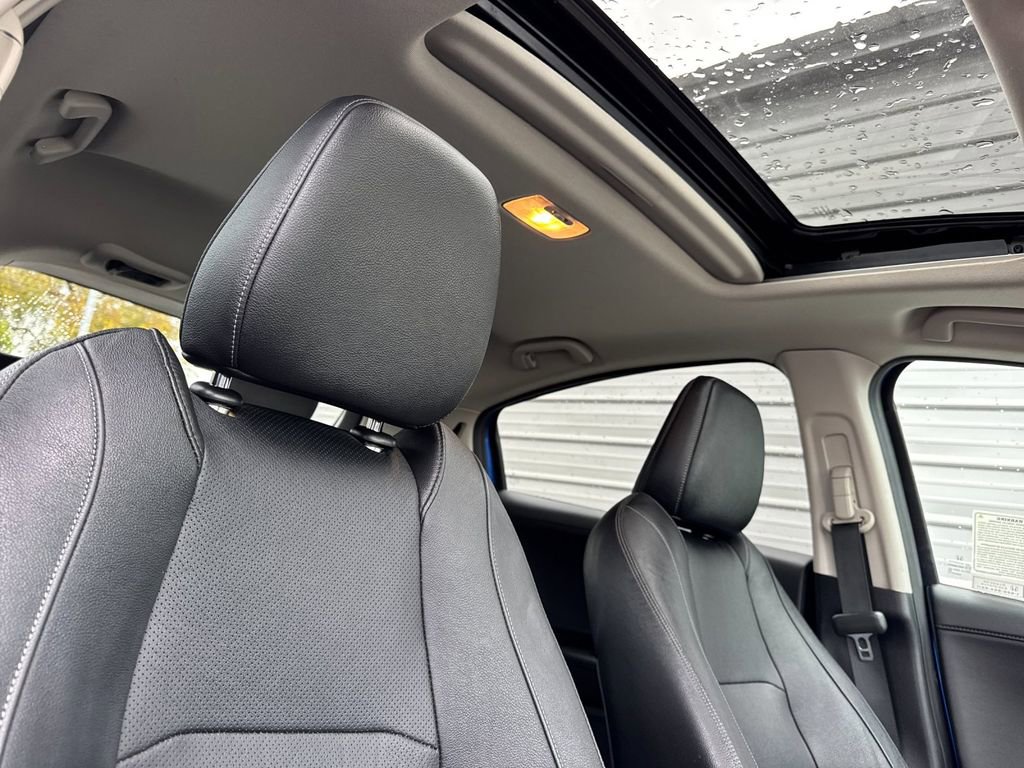 Used 2021 Honda HR-V EX-L image 16