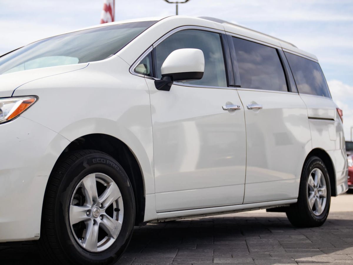 Used 2017 Nissan Quest SV FWD image 7