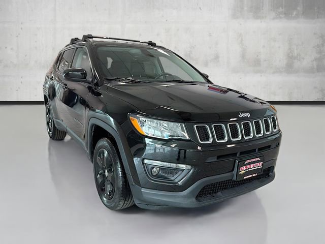 Used 2017 Jeep Compass Latitude w/ Popular Equipment Group image 3