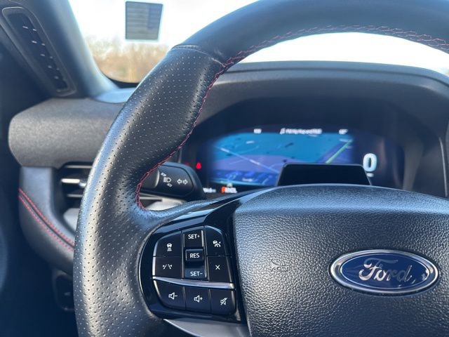 Used 2025 Ford Explorer ST-Line w/ ST-Line Street Pack image 14