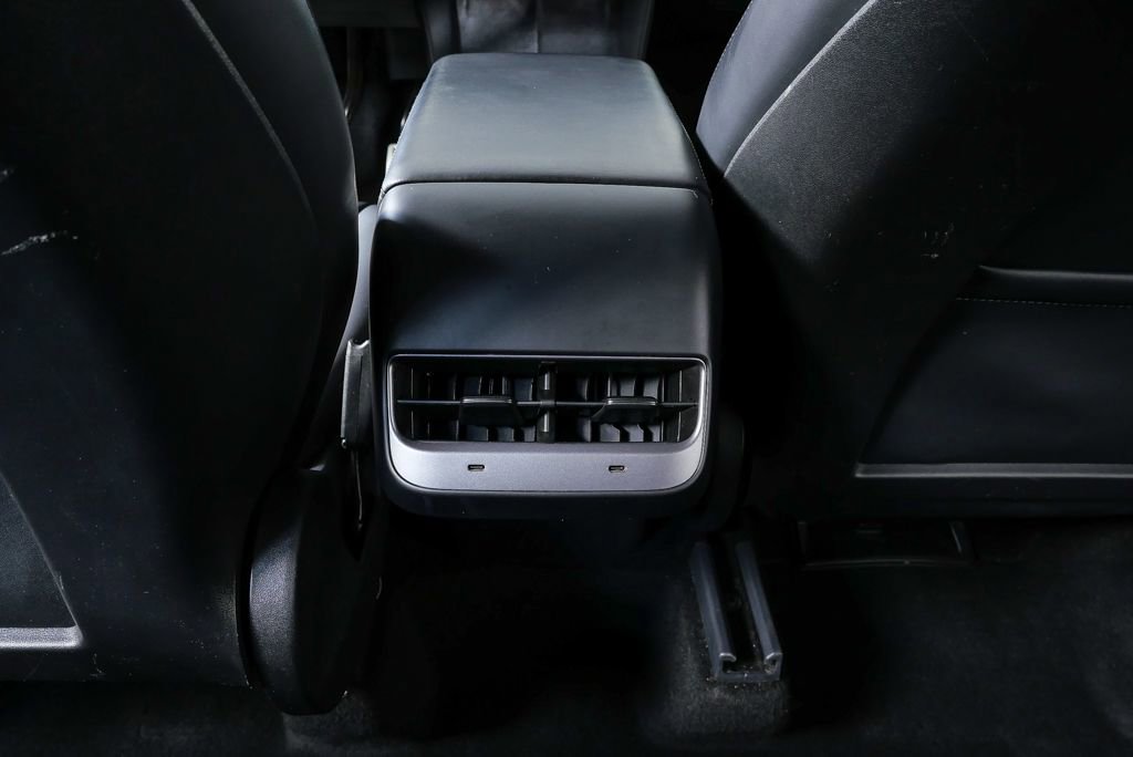 Used 2021 Tesla Model Y Performance image 20