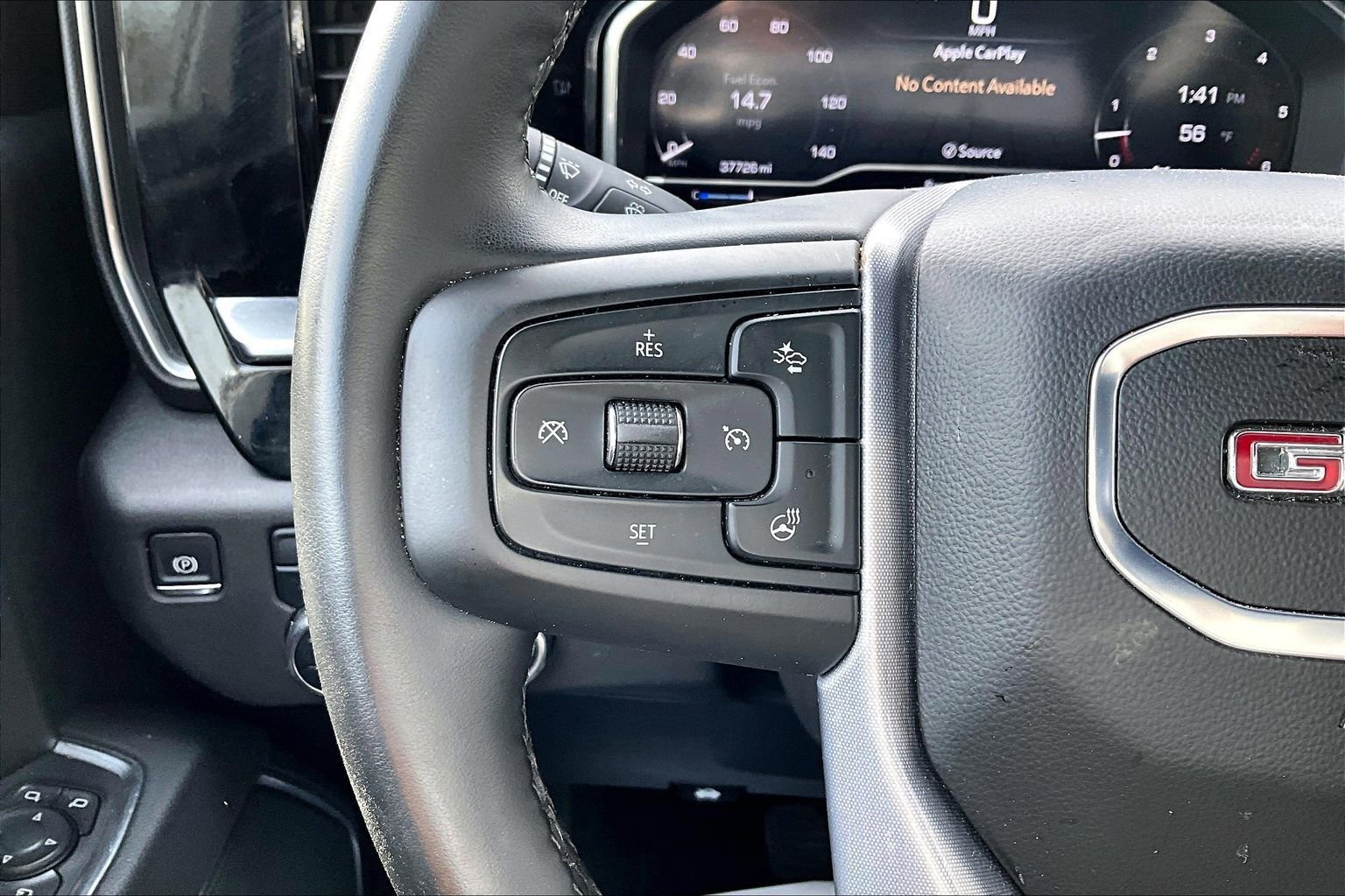 Used 2025 GMC Sierra 1500 SLT image 12