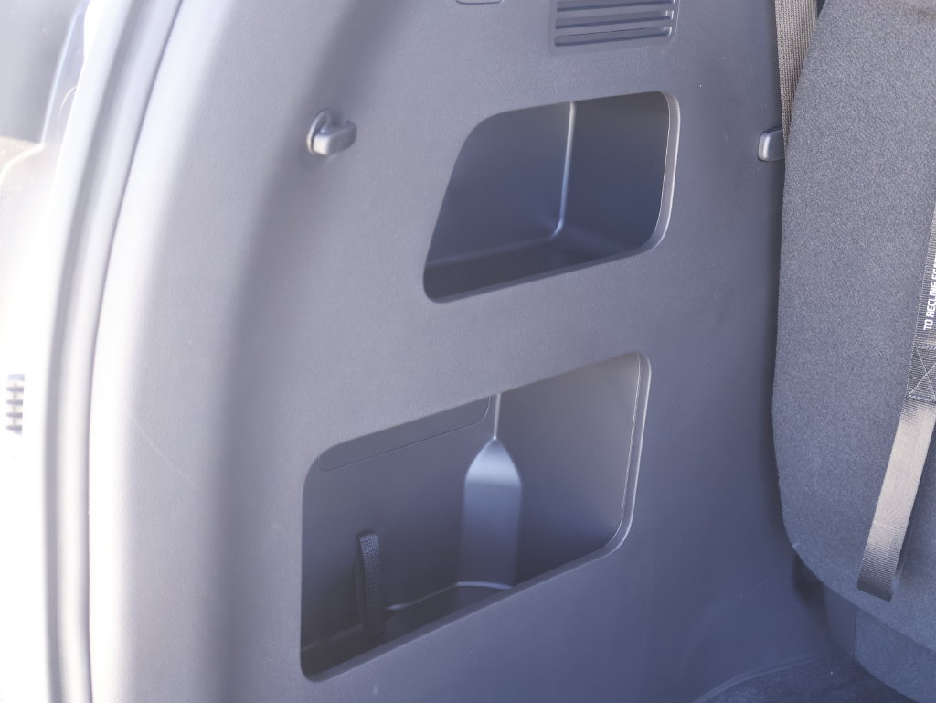 New 2027 Kia Carnival SX w/ Dark Edition Package FWD image 9