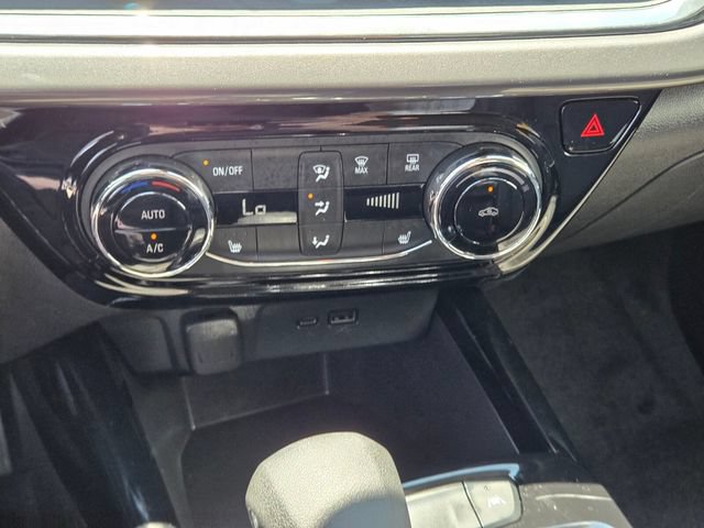 Used 2024 Chevrolet Trax ACTIV w/ Driver Confidence Package FWD image 22