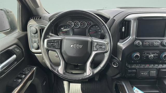 Used 2020 Chevrolet Silverado 1500 LT Trail Boss w/ Midnight Edition AWD/4WD image 13