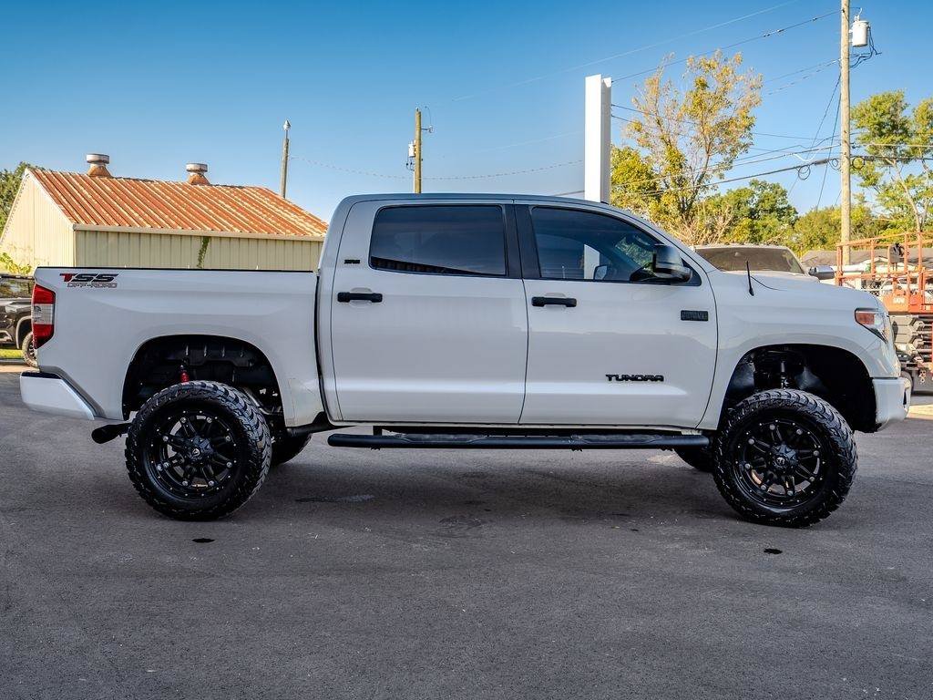 Used 2017 Toyota Tundra SR5 w/ SR5 Upgrade Package AWD/4WD image 7