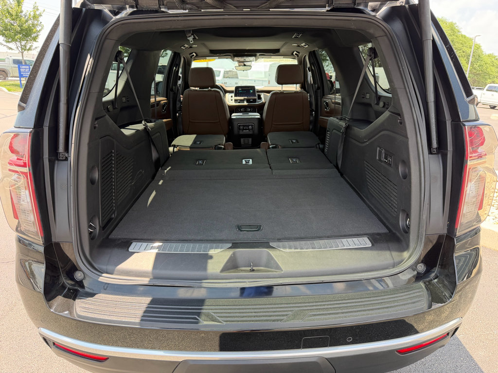 Used 2023 Chevrolet Suburban High Country AWD/4WD image 26