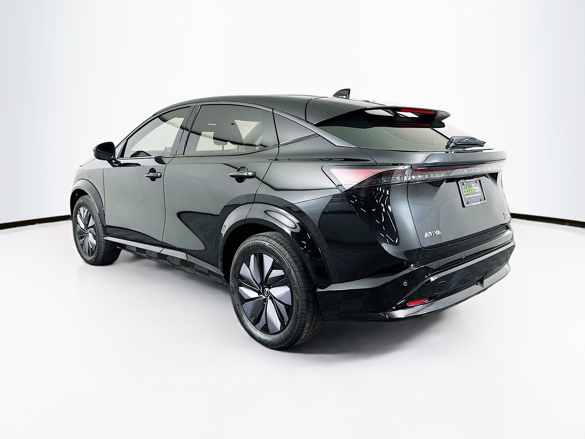 Used 2023 Nissan Ariya ENGAGE image 5