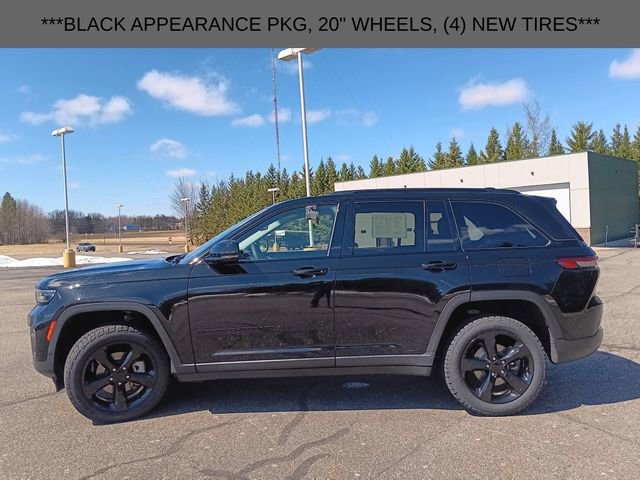 Used 2023 Jeep Grand Cherokee Limited w/ Black Appearance Package AWD/4WD image 23